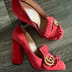GUCCI Marmont Heels in Red Suede